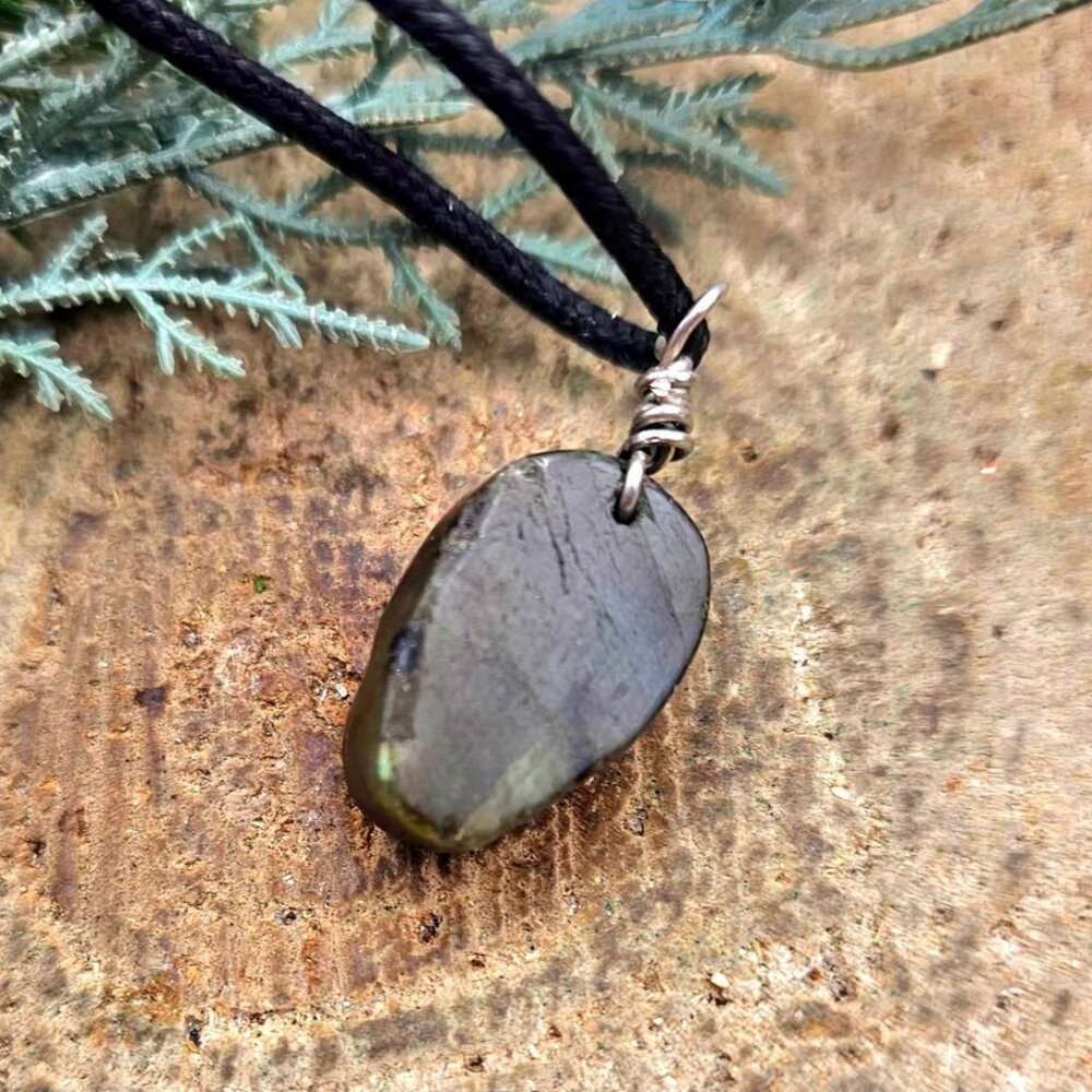 Nature Labradorite Carved Skull Pendant Necklace - Picture 8 of 10